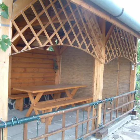 Hegyi Nyaralo Holiday home *